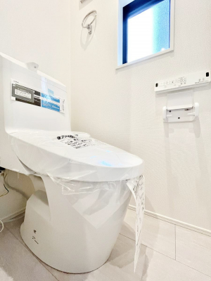 �g�C���@�����`Toilet�`�@�Y��E�X�b�L���E���K�ȃE�H�V�����b�g�t�g�C���ł��낰���Ԃł��B�g�C���͖����g�킴��𓾂Ȃ����́B����������ۂ������ł��ˁB�g�C����2��������̂Œ��̍��G���ɕ֗��ł��I