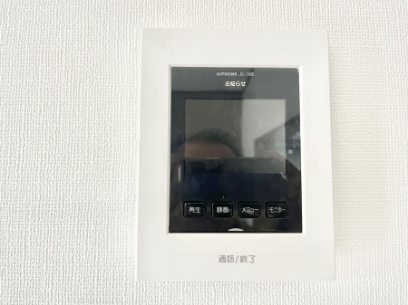 ̑ρ@K҂ڂł킩AŜsuj^[tC^[tH