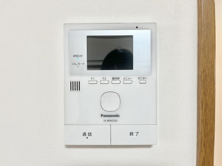 ̑ρ@K҂ڂł킩AŜsuj^[tC^[tH