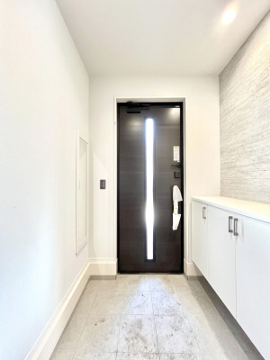 ���ց@�������P�������`Entrance�`�@�Ƃ̒��ł��q�l���}����ŏ��̏ꏊ�ł��錺�ւ́A�Ƃ̈�ۂ��̂��̂ł��I�L�x�Ȍ��֎��[�ŁA����Y��ɕۂ��Ƃ��o���܂��􌺊ւɂ͂����Ղ���[�̉��ʔ��������I