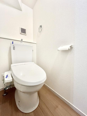 �g�C���@�������P�������`Toilet�`�@�������̂��鐅����g�C���̓E�H�V�����b�g�t���ł����g�C���͖����g�킴��𓾂Ȃ����́B����������ۂ������ł��ˁB�g�C����2��������̂Œ��̍��G���ɕ֗��ł��I