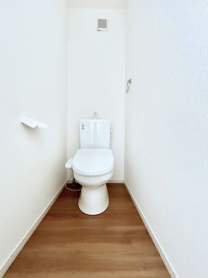 �g�C���@�����`Toilet�`�@�Y��E�X�b�L���E���K�ȃE�H�V�����b�g�t�g�C���ł��낰���Ԃł��B�g�C���͖����g�킴��𓾂Ȃ����́B����������ۂ������ł��ˁB�g�C����2��������̂Œ��̍��G���ɕ֗��ł��I