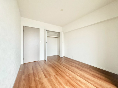 Q@`Bed Room`@Z߂䂭uقǁA肵ԂZBwKx́uƁvƁuXvƁuvaɖK邾Ɖ߂ĊĂ܂B