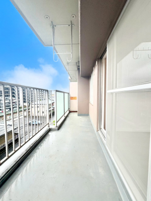 oRj[@`Balcony`  oRj[͉z݁Azc󕨂C悭Ƃł܂B  g₷JIȃoRj[łzՂ~蒍AoRj[tZ܂B  