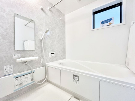 @`Bath Room`@͋C̗ŖɌătbVB@\tĂ̂ŗׂ̐@uŐ􂢏オ󕨂AJ̓VCCɂ邱Ƃ\łB