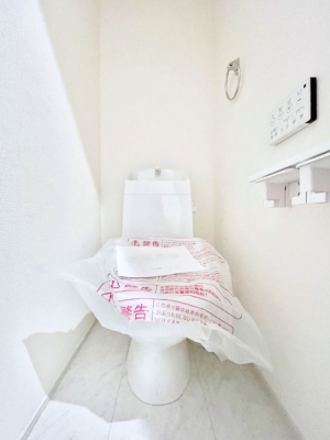 gC@`Toilet`@YEXbLEKȃEHVbgtgCł낰ԂłBgC͖g킴𓾂Ȃ́BۂłˁBgC2̂Œ̍Gɕ֗łI