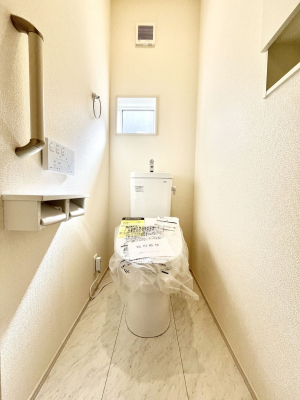 gC@`Toilet`@YEXbLEKȃEHVbgtgCł낰ԂłB1A2KɃgCXy[XǏ薾邭AKԂƂȂĂ܂gꏊ炱̔złI