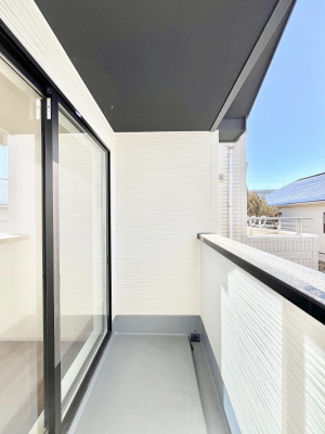 �o���R�j�[�@�����`Balcony�`  �o���R�j�[�͉������z���������݁A���z�c����󕨂��C�����悭�������Ƃ��ł��܂��B  �g���₷���J���I�ȃo���R�j�[�ł����z�����������Ղ�~�蒍���A�o���R�j�[�t���Z�܂��B  