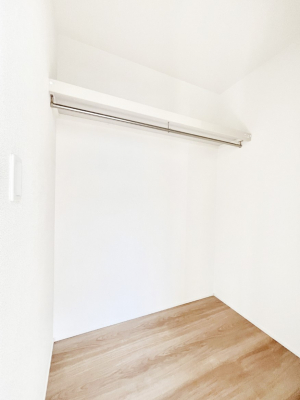 ̑@`Walk-in Closet`@KvȂ̂R[fBl[gꗗĊmFłAgxx⏀ZԂōςރEH[NCN[[bgݒu܂BƂ̒Ƃ֗Ȏ[Xy[XłB