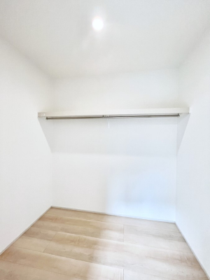 ̑@EH[NCN[[bgtŐԂLpł܂B