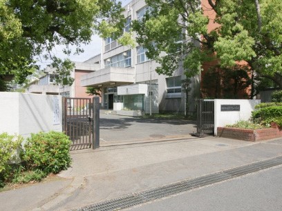 ӊ@wZ 750m qsԖ䏬wZ