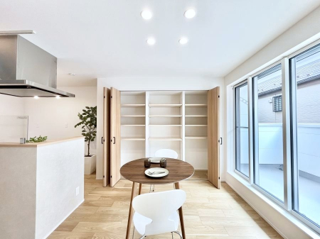 ̑ρ@傫ȑ炽Ղ̗zƕ郊rO  