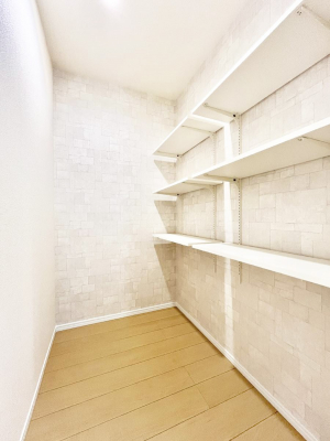 ���̑����ρ@�ݔ���A�������H�ނ̃X�g�b�N�͂������A���p�i�̎��[�Ȃǎg�����͂��낢��I