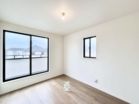 �Q���@������D�������`Bed Room�`�@�}���V�����ƈႢ�������������̂��ˌ��Ẵ����b�g�ł��B���Ƒ������������ƂŎ苷�Ɋ����Ă����Z�܂����ˌ��Ăł͊e�����v���C�o�V�[��ۂ��Ƃ��ł��܂��B