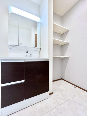 ���̑��@�������̂�����K��Ԃł��B�����̐g�x�x���C�����ǂ����g�������܂��B 