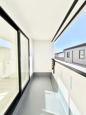 �o���R�j�[�@�������Q�������`Balcony�`  �o���R�j�[�͉������z���������݁A���z�c����󕨂��C�����悭�������Ƃ��ł��܂��B�g���₷���J���I�ȃo���R�j�[�ł����z�����������Ղ�~�蒍���A�o���R�j�[�t���Z�܂��B  