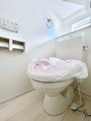 �g�C���@�������Q�������`Toilet�`�@�������̂��鐅����g�C���̓E�H�V�����b�g�t���ł����g�C���͖����g�킴��𓾂Ȃ����́B����������ۂ������ł��ˁB�g�C����2��������̂Œ��̍��G���ɕ֗��ł��I