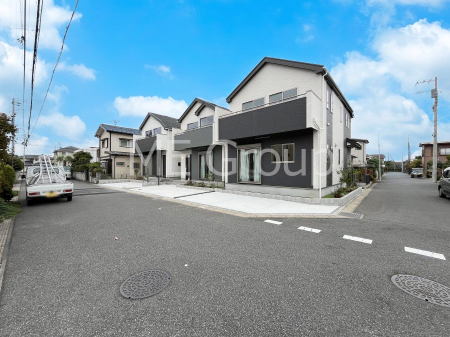 nOώʐ^@`Exterior`OʓHF 쓌 5.9m Ak 5.86m @OʓH͊ՐÂȏZn͂Ԓʂ̏ȂHBs_Enŵ]́ACyɂ₢킹I  