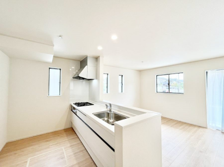 ̑ρ@[eʂLxŁAyXȃLb`