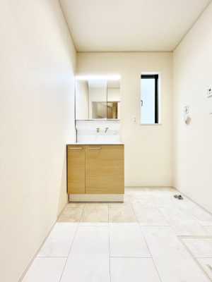 @Ԏ聟C`Floor plan`@}ʂƈقȂꍇ͌D