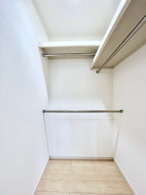 ̑@EH[NCN[[bgtŐԂLpł܂B