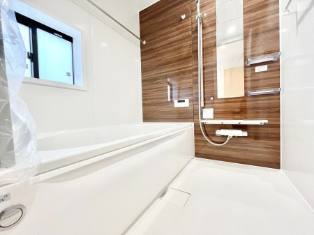 �����@����̔�������Ă���閾�邢�������̂���o�X���[���@