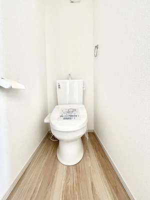 �g�C���@�������R�������`Toilet�`�@�������̂��鐅����g�C���̓E�H�V�����b�g�t���ł����g�C���͖����g�킴��𓾂Ȃ����́B����������ۂ������ł��ˁB�g�C����2��������̂Œ��̍��G���ɕ֗��ł��I