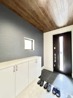 ���ց@�K���X�X���b�g�̓��������փh�A�������Ɍ���͂��Ă���܂�