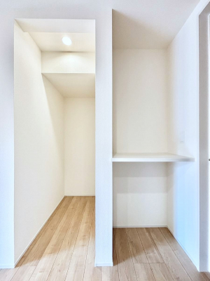 ���̑����ρ@�L�b�`���ɂ̓p���g���[�I�H�ނ̃X�g�b�N�͂������A���p�i�̎��[�Ȃǎg�����͂��낢��I