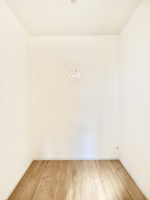 ̑@`Walk-in Closet`@KvȂ̂R[fBl[gꗗĊmFłAgxx⏀ZԂōςރEH[NCN[[bgݒu܂BƂ̒Ƃ֗Ȏ[Xy[XłB