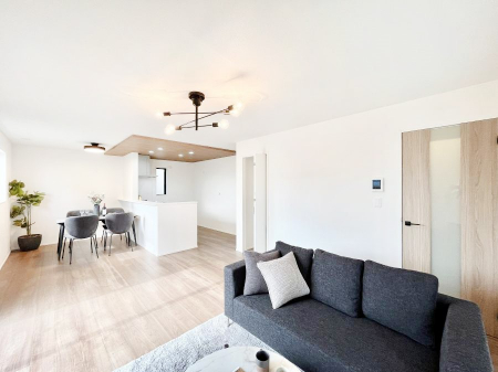 rO@i`eCXg̗D_炩Fg̃t[OfGȃrOłˁB