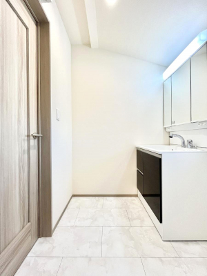 ���̑��@�������̂�����K��Ԃł��B�����̐g�x�x���C�����ǂ����g�������܂��B 