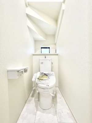 �g�C���@������E�������`Toilet�`�@�Y��E�X�b�L���E���K�ȃE�H�V�����b�g�t�g�C���ł��낰���Ԃł��B�̌������薾�邭�A���K��ԂƂȂ��Ă���܂��������g���ꏊ�����炱���̔z���ł��I