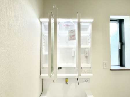 ���̑����ρ@�O�ʋ��̗��ɁA���ϕi��q���p�i�Ȃǂ����[�\�B���ʑ����������ƕۂ��܂��I