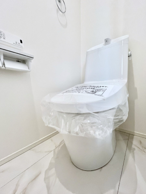 �g�C���@�����`Toilet�`�@�Y��E�X�b�L���E���K�ȃE�H�V�����b�g�t�g�C���ł��낰���Ԃł��B1�A2�K���Ƀg�C���X�y�[�X�I�̌������薾�邭�A���K��ԂƂȂ��Ă���܂��������g���ꏊ�����炱���̔z���ł��I