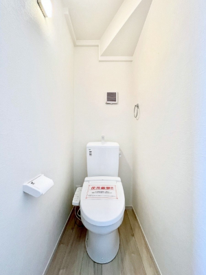 �g�C���@�����`Toilet�`�@�Y��E�X�b�L���E���K�ȃE�H�V�����b�g�t�g�C���ł��낰���Ԃł��B�g�C���͖����g�킴��𓾂Ȃ����́B����������ۂ������ł��ˁB�g�C����2��������̂Œ��̍��G���ɕ֗��ł��I