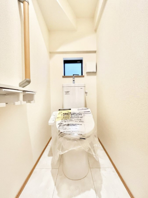 �g�C���@�����`Toilet�`�@�Y��E�X�b�L���E���K�ȃE�H�V�����b�g�t�g�C���ł��낰���Ԃł��B1�A2�K���Ƀg�C���X�y�[�X�I�̌������薾�邭�A���K��ԂƂȂ��Ă���܂��������g���ꏊ�����炱���̔z���ł��I