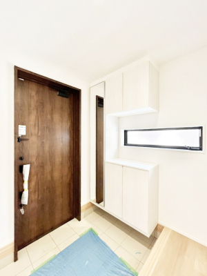 ���ց@�������P�������`Entrance�`�@���ʔ��~���[�t�Ȃ̂ŁA���o�����O�̐g�����Ȃ݃`�F�b�N�Ɂ����ւ͂��q�l�����o�}�������ԍŏ��̏ꏊ�A�A���Ă��鎞�ɓ���ŏ��̏ꏊ�B����ȏꏊ�����炱���A���ǂ���ԂɁ�