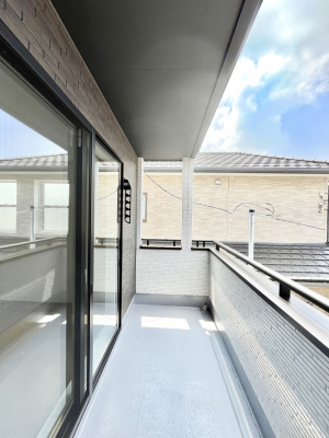 oRj[@`Balcony`oRj[͉z݁Azc󕨂C悭Ƃł܂Bg₷JIȃoRj[łzՂ~蒍AoRj[tZ܂B