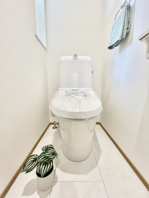 gC@`Toilet`@YEXbLEKȃEHVbgtgCł낰ԂłBgC͖g킴𓾂Ȃ́BۂłˁBgC2̂Œ̍Gɕ֗łI