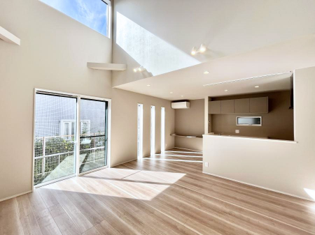 rO@rO㕔ɂ̗͐pB邢zɕ܂ԂŉƑcI