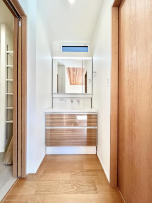 ʑEʏ@傫₷OʋŐʑ́AgȂ݃`FbN┧̂ɂ߂łB 