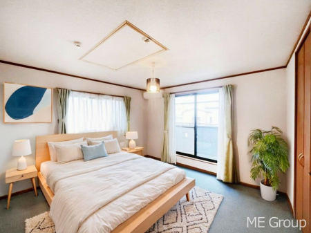 Q@`Bed Room`@oRj[̖邢݂܂BƂɌb܂ꂽB_炩RŒڊo߂炵邾낤BƋCGł