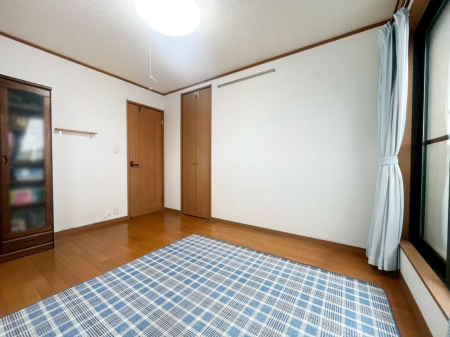 q@`Bed Room`@؂̉肪₳t[O͈炬炷vCx[gԁB߂̃t[Oł̂ŁAǎƂ}b`AXɍLĂʂB