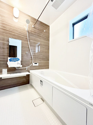 @`Bath Room`@͋C̗ŖɌătbVB@\tĂ̂ŗׂ̐@uŐ􂢏オ󕨂AJ̓VCCɂ邱Ƃ\łB