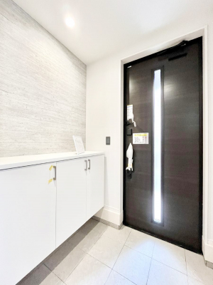 ���ց@���ʔ��͂��Ƒ��̎ʐ^��G�߂̃C���e���A�ŏ���I�Ƃ��ĉ��o�ł��܂�