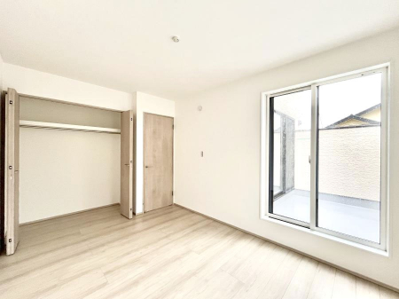 Q@`Bed Room`  Sɂ͎[N[[bgIiĝm⏬͂AGߕ̂mȂǂƐڂ܂܂B  ԂLgpł܂ˁB