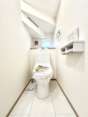 gC@`Toilet`@YEXbLEKȃEHVbgtgCł낰ԂłB1A2KɃgCXy[XǏ薾邭AKԂƂȂĂ܂gꏊ炱̔złI