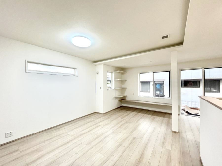 ̑ρ@`Living`@Ƒ̈̊LXƂXy[XBƑƉ߂Ԃ؂ɂɃsb^̂Ƃ̏ZԂłBqlĂSČ܂BƑ̏΂ɂڂɕт܂B