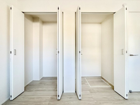 ���[�@�m���̃N���[�[�b�g�B���s��������̂Ō���̈ߗނ�����������܂�܂��B�@